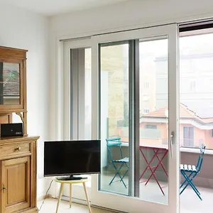 Joivy Stylish 1-bedroom Flat Milaan